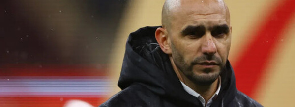 الركراكي يتوج بلقب أفضل مدرب في “الكان”