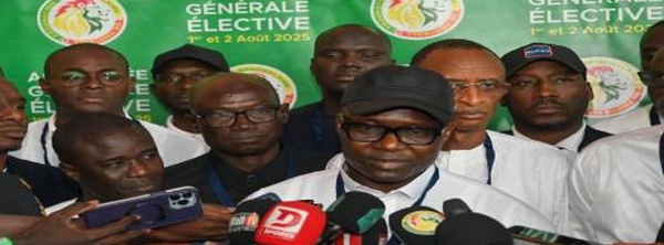 نادي المحامين بالمغرب يضع رئيس الاتحاد السنغالي تحت طائلة "مدونة أخلاقيات الفيفا"