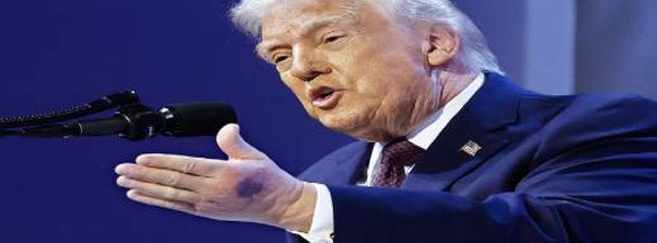 ترامب يشرح سبب الكدمة في يده اليسرى