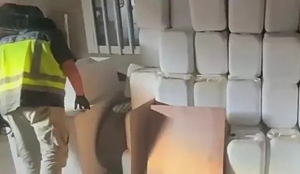 بتعاون مع المغرب.. إسبانيا تطيح بشبكة مخدرات دولية و تحجز 57 ألف كيلوغرام من الكوكايين