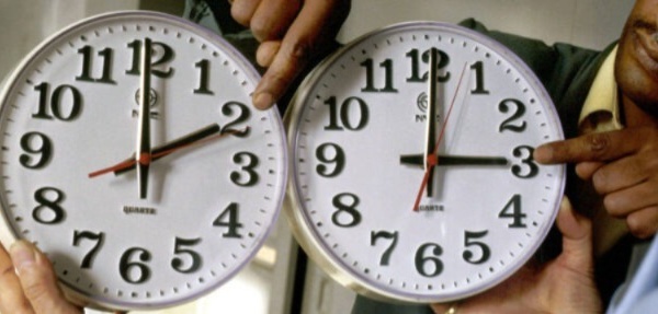 مع اقتراب رمضان.. المغاربة يترقبون حذف الساعة الإضافية