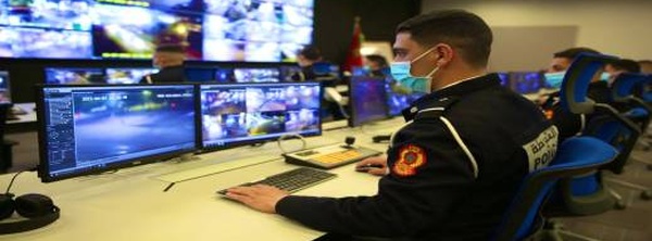 الأمن الوطني يحسم الجدل بشأن تعرض سيدة ومساعد سائق لاعتداء مهاجرين