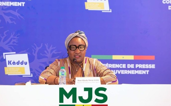 وزيرة الرياضة السنغالية: "ما صدر عن مدربنا خلال نهائي الكان نابع من وطنيته الحقيقية"