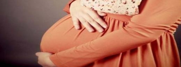 بعد "إقصائها" من مستشفى محلي.. رحيل أم وجنينها في طريق البحث عن "ولادة آمنة" بشيشاوة