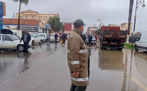 السلطات تتجه إلى إخلاء شامل لمدينة القصر الكبير بسبب خطر السيول