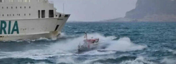 العاصفة “مارتا” تشل الملاحة بين المغرب وإسبانيا