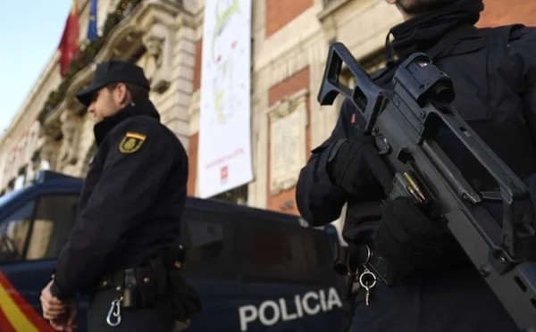 إسبانيا.. توقيف مغربي للاشتباه في سرقته سيارة تابعة لشركة نظافة عمومية