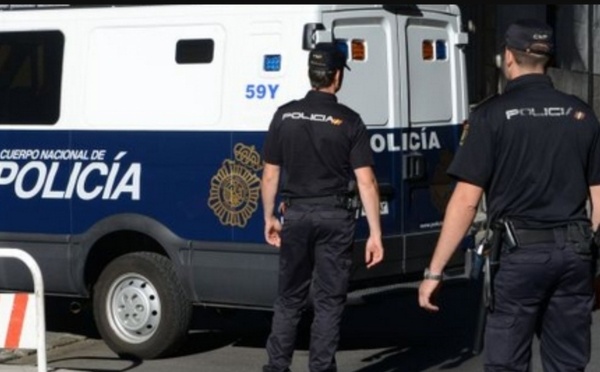 إسبانيا توقف مبحوثا عنه دوليا في قضية تهريب البشر بطلب مغربي