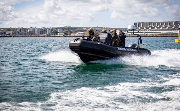 عملية دولية تحبط تهريب 2,4 طن كوكايين في بولينيزيا الفرنسية