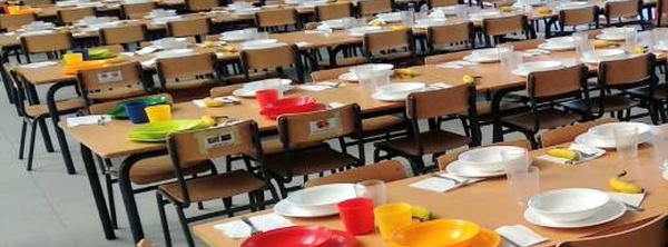 حزب فوكس يشعل الجدل في فالنسيا بمقترح منع الوجبات الحلال في المدارس والمستشفيات