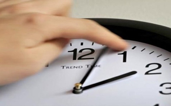 المغرب أمام خيار صعب.. الساعة الإضافية تكلف الصحة والطاقة والعدالة المجالية