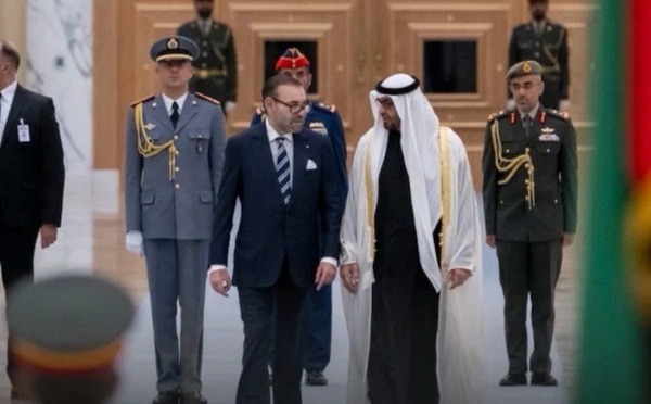 الملك محمد السادس يجري اتصالات مع قادة خليجيين ويؤكد التضامن