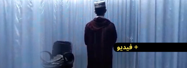 بصوت شجي.. طفل من البيضاء يؤم المصلين في صلاة التراويح بالناظور