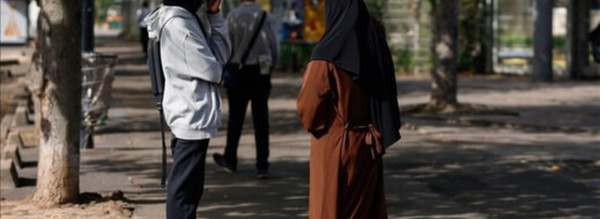 التمييز في ألمانيا.. دراسة ترصد معاناة أكبر للنساء المحجبات