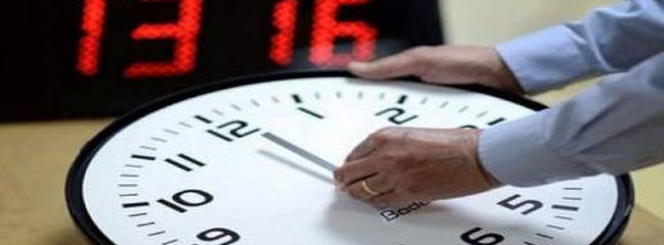 تغيير الساعة في المغرب من جديد.. هذا موعد العودة إلى GMT+1