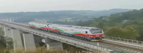 خط الناظور–وجدة–فاس يستعد للتحديث.. انطلاق تجارب قاطرات الجيل الجديد في الصين