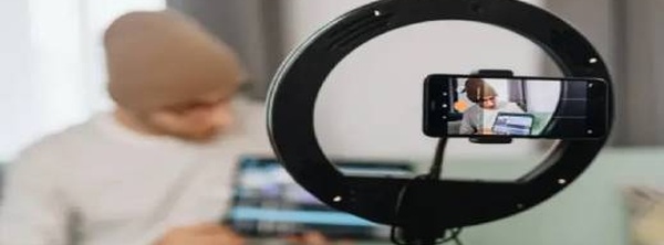 فيسبوك يطلق برنامج “كرييتور فاست تراك”.. رواتب شهرية تصل إلى 3000 دولار لاستقطاب صناع المحتوى