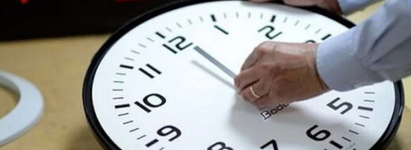 أكثر من ربع مليون توقيع.. تعبئة شعبية واسعة لإلغاء الساعة الإضافية بعد شهر رمضان 