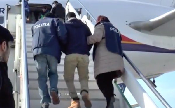 مراكز احتجاز للمهاجرين خارج الاتحاد الأوروبي تدخل حيز التنفيذ