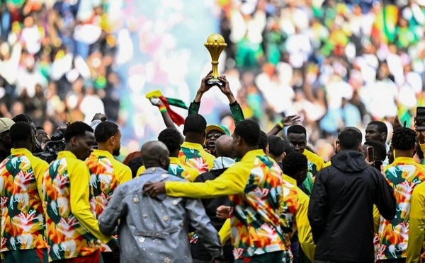 رغم تجريدها من لقب كأس إفريقيا.. السنغال تحتفي في باريس
