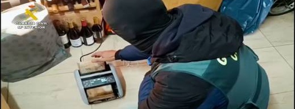 سقوط شبكة “ريسيتاس”.. تفكيك إمبراطورية الكوكايين واعتقال 20 شخصا في إسبانيا