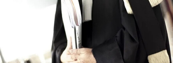 ابتدائية الحسيمة تدين محامياً “مزوراً” بالحبس والغرامة