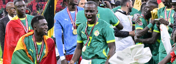 السنغال متمردة على القوانين ومتحدية “الكاف”: لن نتخلى عن لقب “الكان”