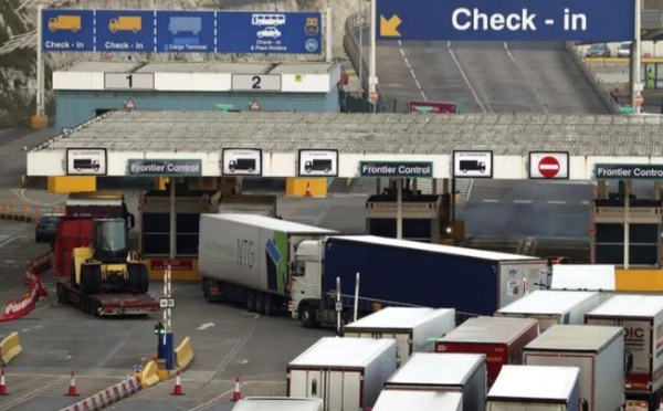 تطبيق نظام الدخول والخروج الأوروبي يثير قلق مهنيي النقل الدولي بالمغرب ويهدد حركة الشحن