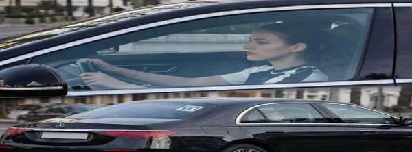 في سن 19.. الأميرة للا خديجة تقود سيارتها بعلامة “90” وتثير تفاعلا واسعا