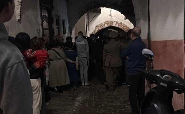 مأساة.. انهيار منزل يودي بحياة طفلين ويستنفر السلطات