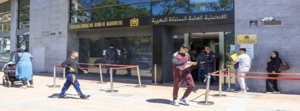 1000 طلب يوميا في تاراغونا.. ضغط غير مسبوق على القنصلية المغربية بعد تسوية المهاجرين