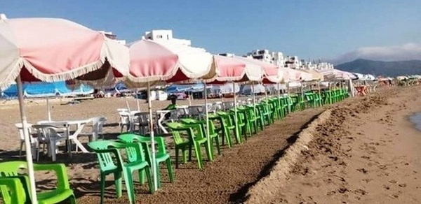 هل تتحرر شواطئ الناظور من “الباراسولات” المؤدى عنها كما في الدار البيضاء؟
