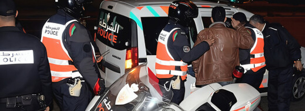 المصالح الأمنية بالناظور توقف شخصين متورطين في السرقة تحت التهديد بالسلاح الأبيض واستدراج الضحايا