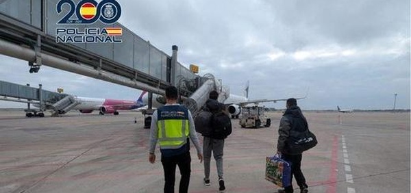 القضاء الإسباني يسلم مغربيا إلى بلاده لمحاكمته في قضايا هجرة غير نظامية