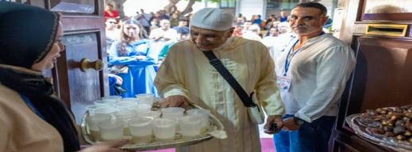 مسلمو مليلية يودعون حجاج مكة في تقليد سنوي يمتد منذ 38 سنة