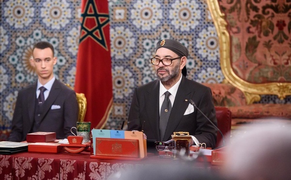 جلالة الملك يعطي تعليماته السامية بالتكفل بعملية زراعة رئة لشابة مريضة