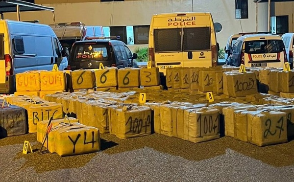 العناصر الأمنية بالناظور تحبط تهريب 153 كيلوغراماً من الشيرا