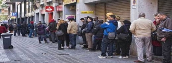 المغاربة في المرتبة الثانية ضمن أكبر المستفيدين من تسوية أوضاع المهاجرين بإسبانيا