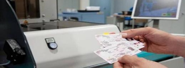 أزمة "البرمي والكارت غريز" بالمغرب.. تأخيرات غير قانونية تجر وزير النقل للمساءلة البرلمانية