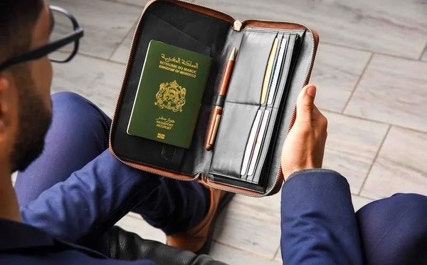 الحكومة تصادق على جيل جديد من جواز السفر البيومتري يعتمد الأمازيغية