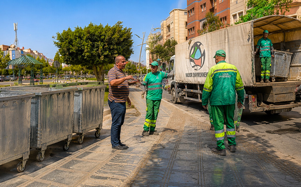 شركة كازا تكنيك للنظافة توسّع شبكة الحاويات الحديثة على طريق أزغنغان-الناظور