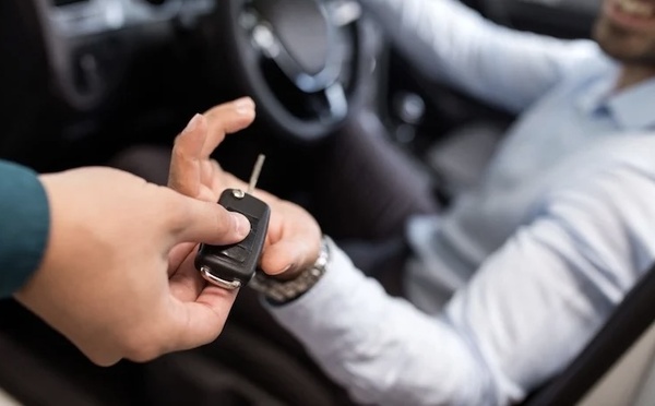 قطاع كراء السيارات بالمغرب يراهن على حجوزات غشت لتجاوز ركود الصيف وأزمة التمويل