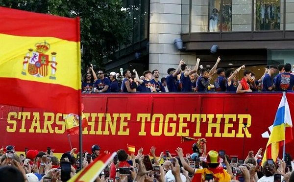 مونديال 2026.. أكثر من مليون مشجع يغزون شوارع مدريد لإستقبال المنتخب الإسباني