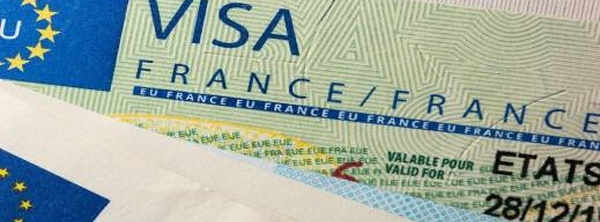 بعد شكاوى المغاربة.. القنصل الفرنسي يفسر أزمة مواعيد التأشيرة ويحذر من الوسطاء