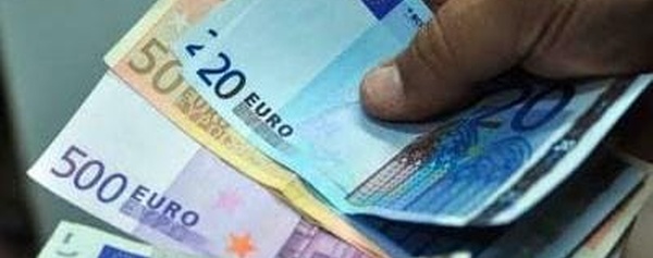 المغاربة المقيمون بإسبانيا يحولون نحو 1.6 مليار يورو إلى المغرب خلال 2025