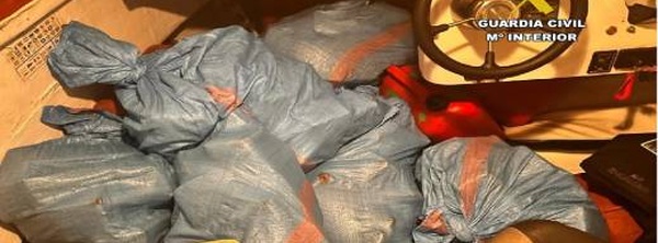 حجز أزيد من طن من «الحشيش» عقب مطاردة بحرية خاطفة بـ الجزيرة الخضراء