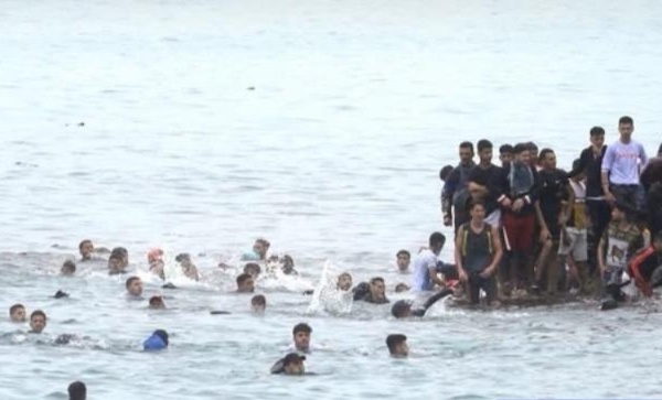 مفارقة التنمية".. تقرير هولندي يوضح كيف يرفع التطور الاقتصادي تطلعات الشباب للرحيل"