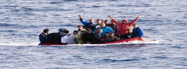 إسبانيا.. إنقاذ 16 مهاجرا جزائريا بينهم امرأة قضوا 6 أيام في عرض البحر