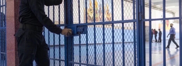 إيداع شرطي موقوف السجن لتورطه في قتل سميره في جلسة خمرية
