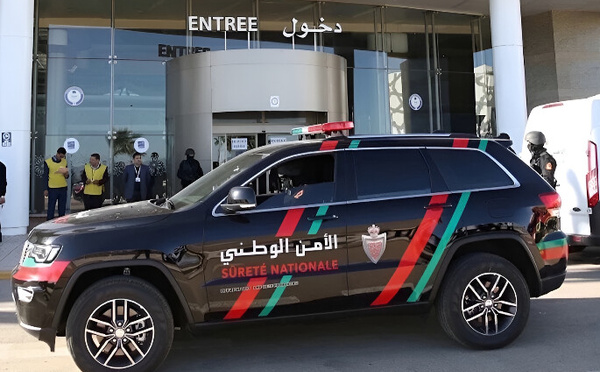 توقيف محام شهير وطبيبة بمطار الرباط بشبهة الخيانة الزوجية